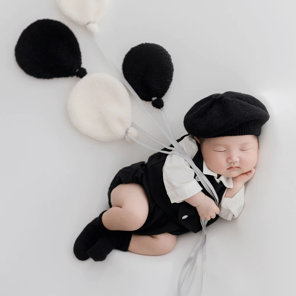 Bella fotografia neonato puntelli Costume bambino berretto lavorato a maglia + camicia + bretelle tuta + calzini Set palloncino Zebra bambole puntelli fotografici