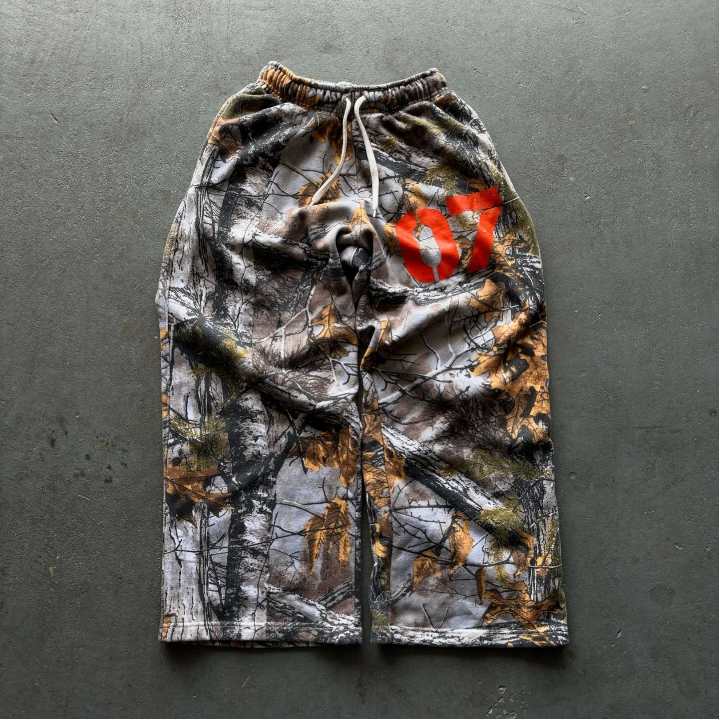Conjunto casual de camuflagem solto masculino, padrão Harajuku, folha digital, capuz com zíper, calça gótica, outono e inverno