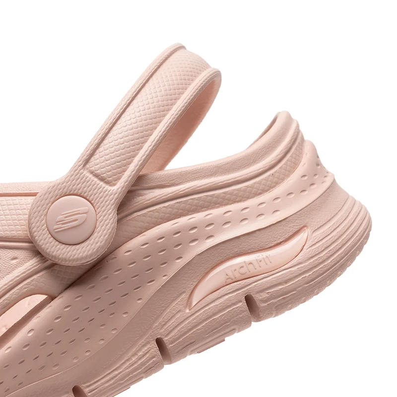 صنادل نسائية من Skechers أحذية الشاطئ الخارجية شباشب سهلة الارتداء للنساء مريحة وعصرية وخفيفة الوزن وقباقيب قابلة للتنفس 111385-Blsh