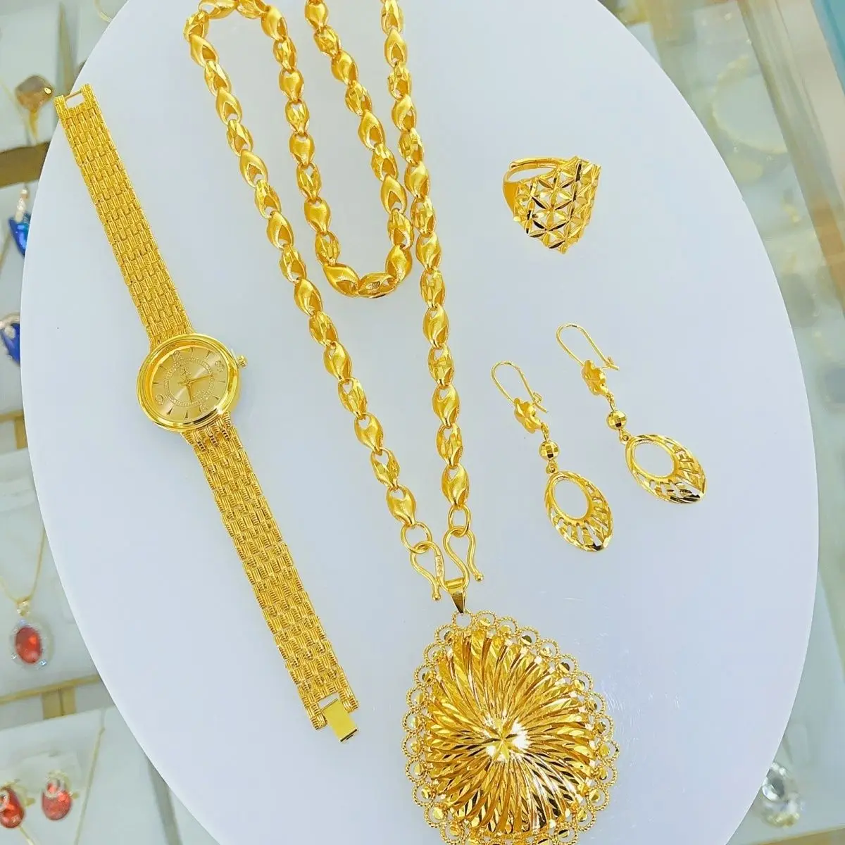 Imagem -05 - Gold Plated Dubai Jewelry Grupo Colar Anel Pulseira Brincos Party Fashion Novo Yy10133 Pcs Bububu24k