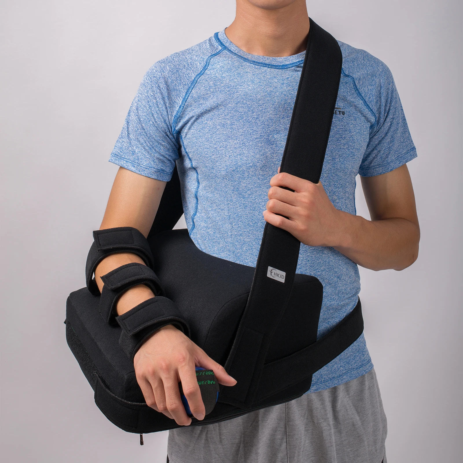 Shoulder Immobilizer with 45°Contoured Pillow, Shoulder Abduction Sling for Injury Support Rotator Cuff, Dislocated, Broken Arm