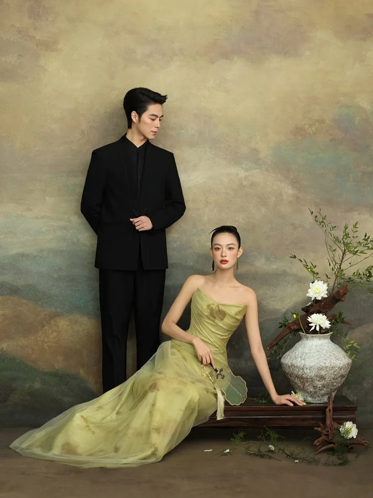 

New Chinese Style Green Wedding Dress with Tulle Indoor Photography Theme Retro Garden Oil Painting Style Costume