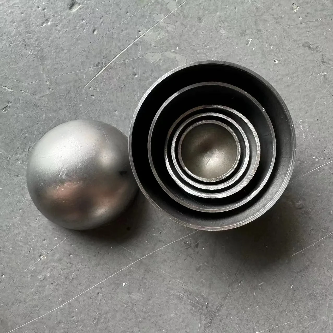 Hollow Iron Hemispheres Welding Decor 17-450mm 0.6/1/2mm Thickness Iron Domes for Lighting/Fence/Art Craft Custom Sizes