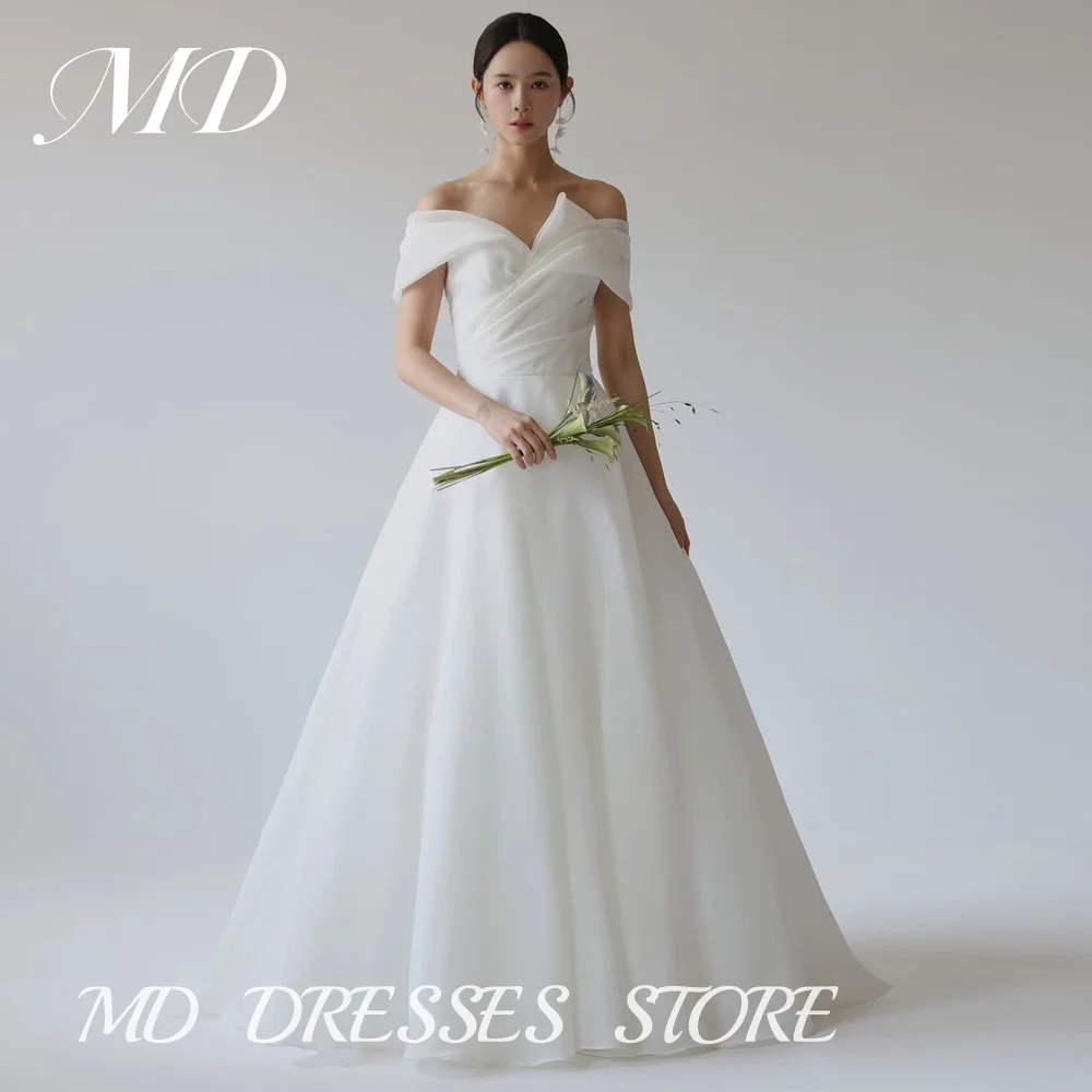 

MD Simple Off Shoulder A-line Wedding Dresses Organza Pleat Korea Photoshoot Floor-Length Bridal Gown Customized 2025 웨딩드레스