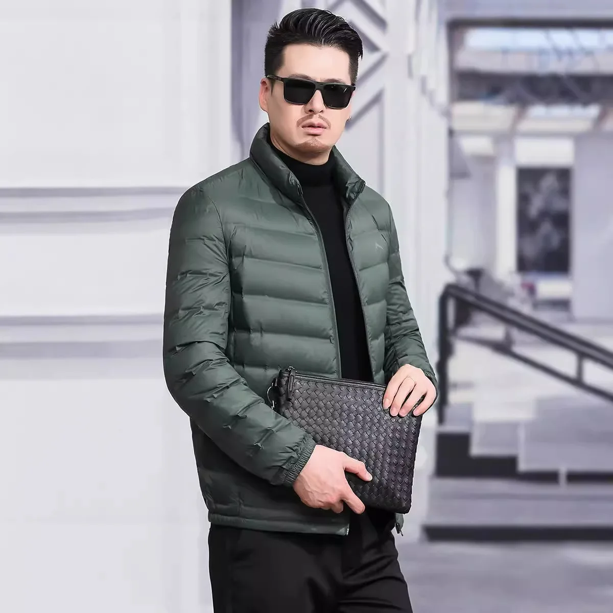 autumn and winter Men's thermal storage lightweight down jacket High end stand collar warm white duck down jacket for men