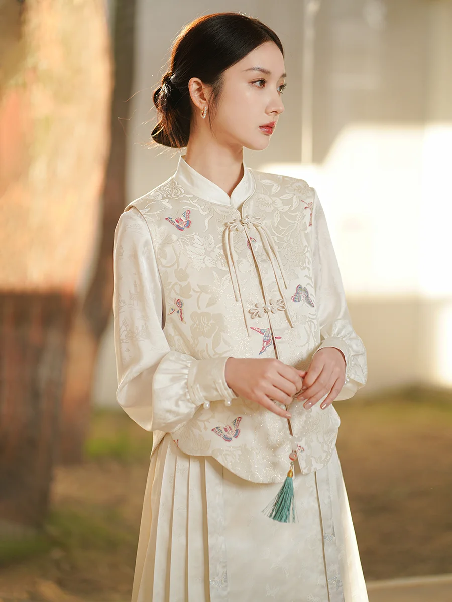 

New Chinese Sle Women's Set National Trend Top ort Outerwear 2025 Autumn Winter New Design Sensation Tissue Flower Embroi...