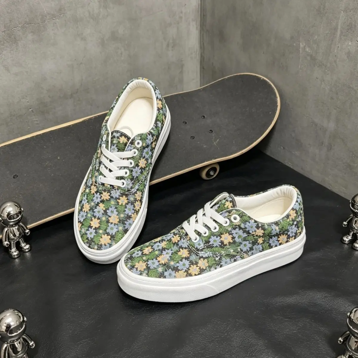 

Crushed Green High Street Style Casual Skate Footwear Unisex Couple Lightweight Thick Sole Versatile Canvas Sneakers