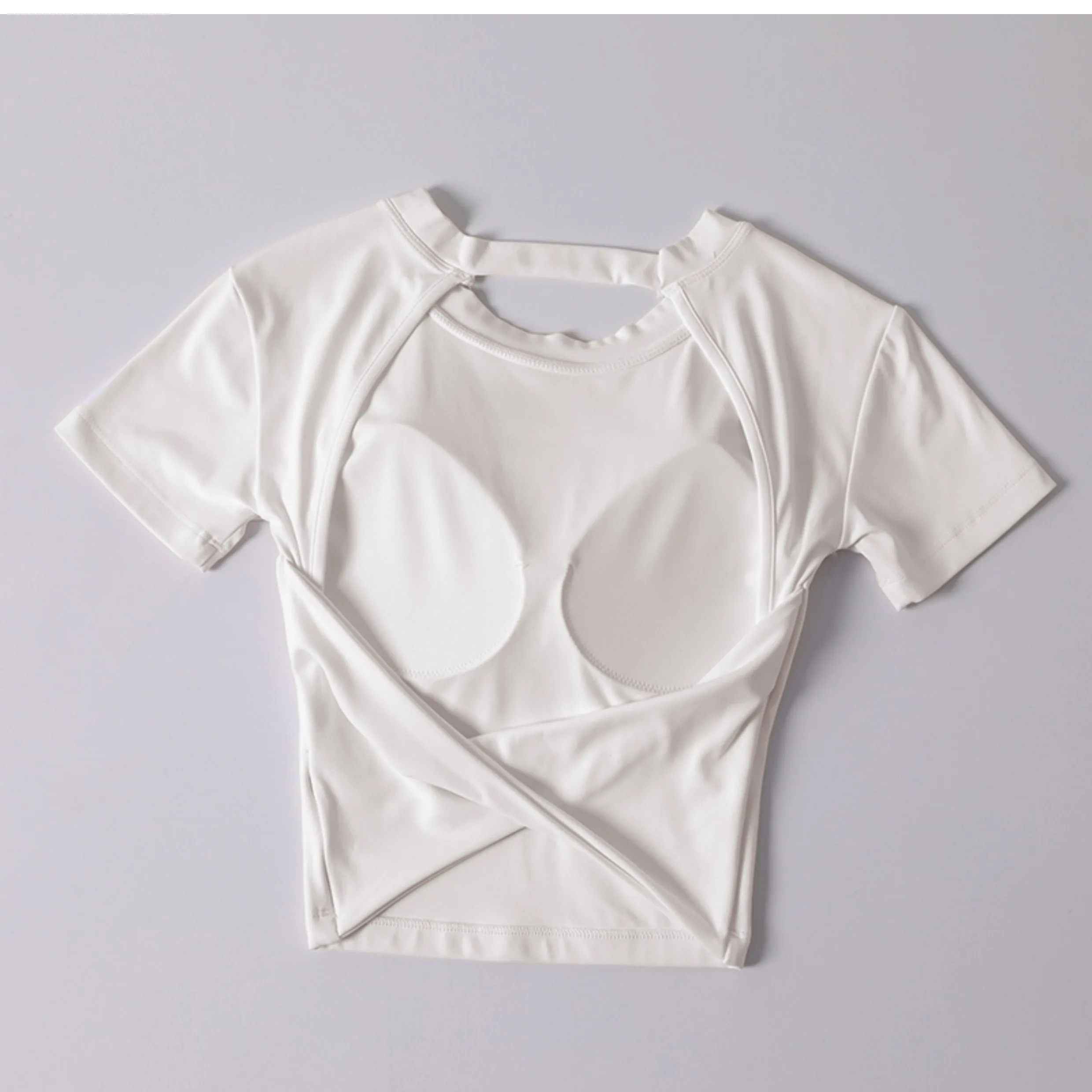 ใหม่ yoga แขนสั้นพร้อมแผ่นหน้าอกเซ็กซี่กลับฟิตเนส yoga top ผู้หญิงสวมเอว slimming กีฬาเสื้อยืด