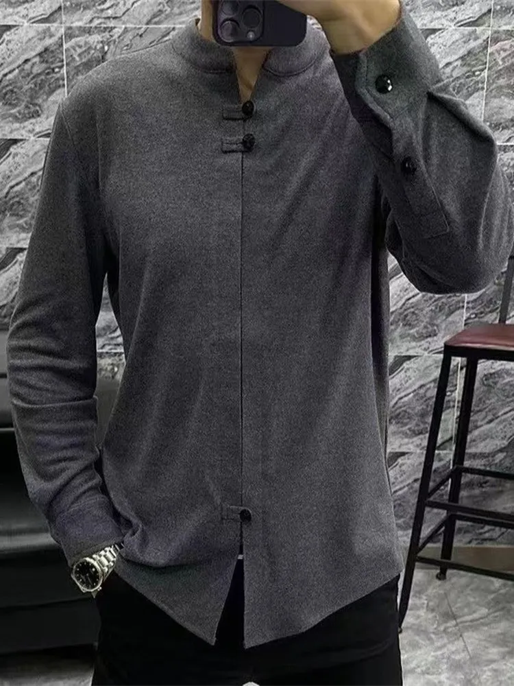 

Ретро-футболка с длинным рукавом, приталенная, мужская, весна-осень, с воротником-стойкой, на пуговицах, базовая, модная, в городском стиле, из полиэстера.