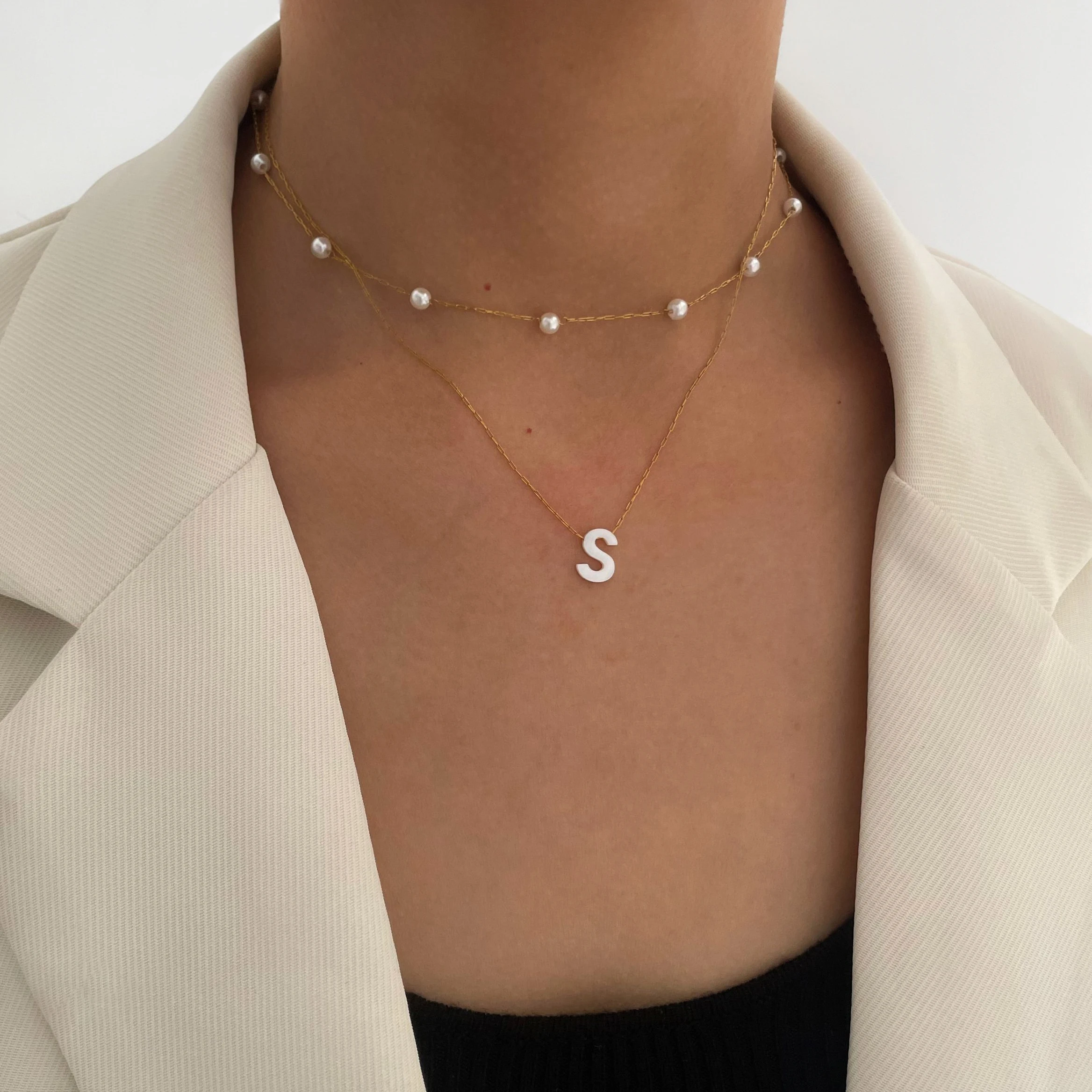 Peri\'sbox Stainless Steel 26 Letter Natural Shell Pendant Necklace Women Imitation Pearl Fashion Metal Copper Stackable Jewelry