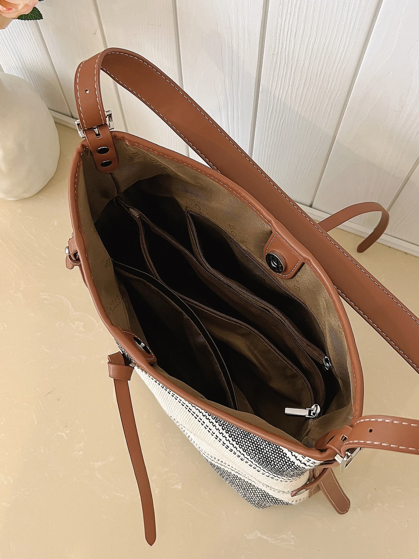 large-capacity-women's-crossbody-bag-striped-color-block-zipper-pocket-soft-cloth-purse-fashionable-2026-new-style-kshh-brand