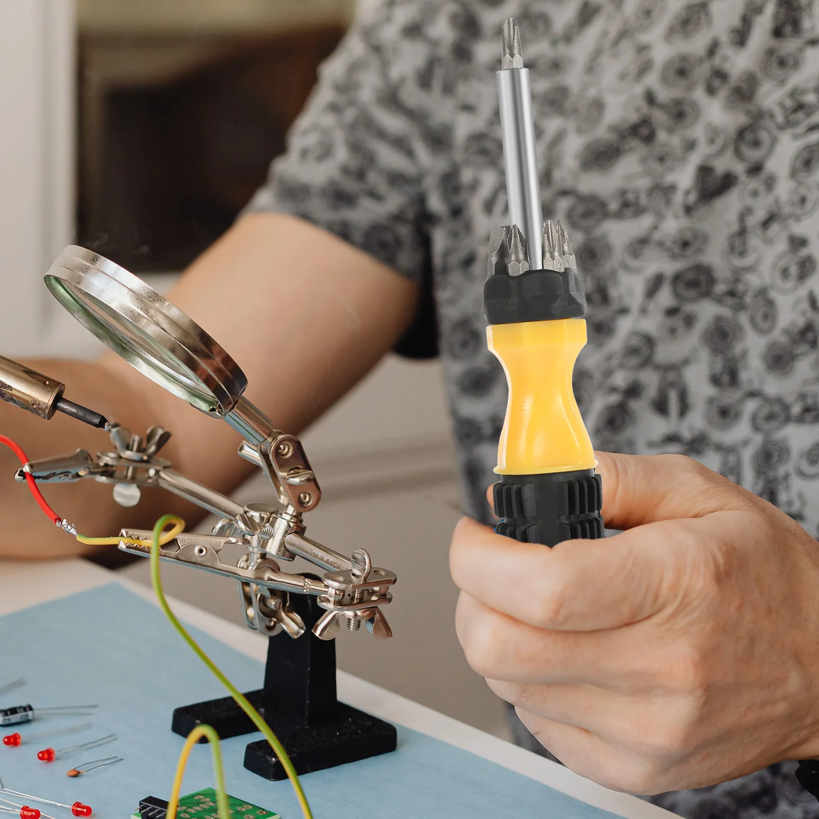 Money Hiding Artifact Screwdriver Cash Storage Holder Safe for Hide Containers Hidden Convenient Small