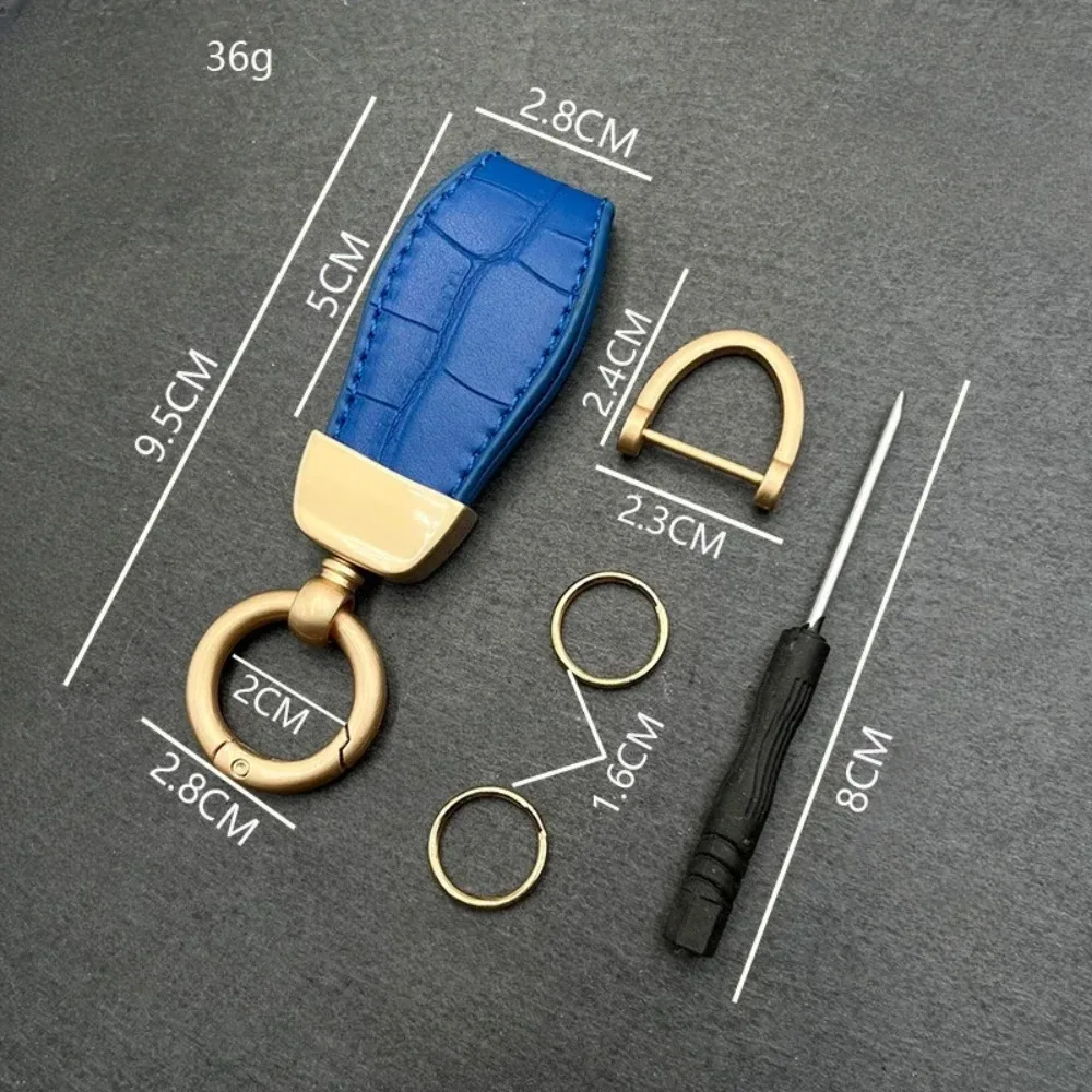 พวงกุญแจรถหนังสไตล์วินเทจสำหรับผู้ชายและย้อนยุคสำหรับผู้หญิงพวงกุญแจโลหะสลักด้วยเลเซอร์โลโก้ตามต้องการ