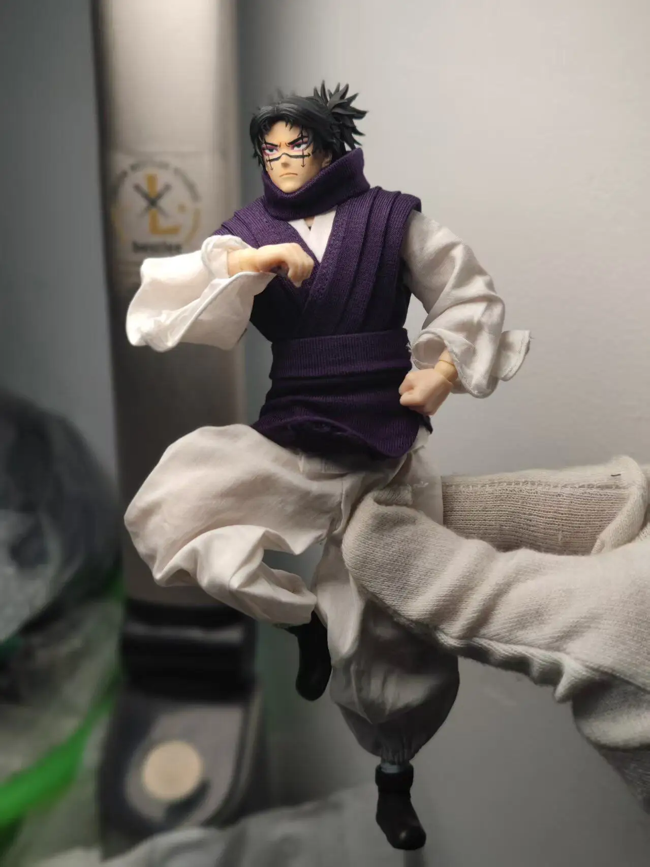 

Модель-набор для самостоятельной сборки: голова, обувь, одежда по мотивам Jujutsu Kaisen в масштабе 1/12 для 6-дюймовых фигурок (аксессуары)