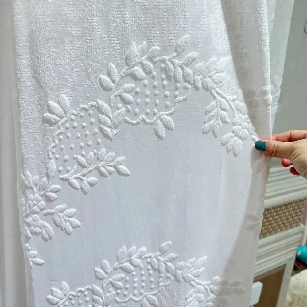 

Американский рельефный лист, белый оконный экран, высокая прозрачность, солнцезащитный крем, высокое качество, толстая пряжа, роскошные шифоновые оконные шторы