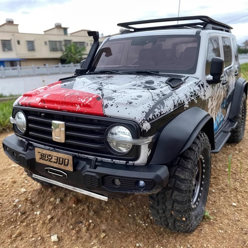 Remote Control Electric Model Car 1/8 Tank 300 Climbing Car Km Raytheon Third Anniversary Rc Differential Lock Off-Road Vehicle