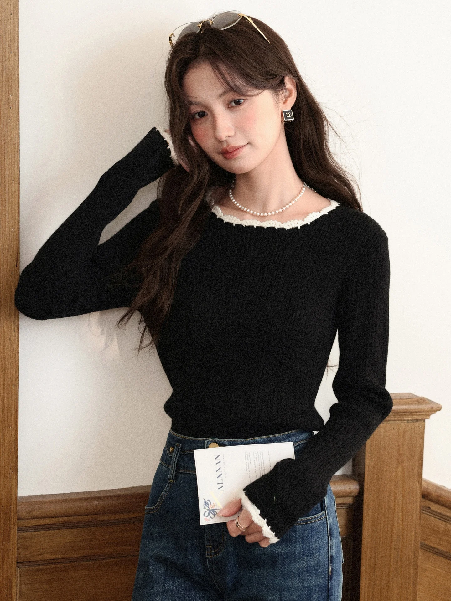 

Женский трикотажный топ в полоску (белый с черным) от Deer towards South Autumn Faion, облегающий, для ношения под одеждой