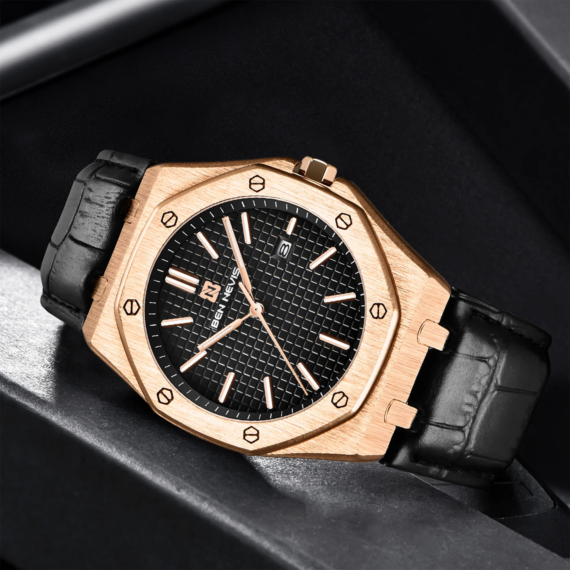 

43MM Men Luxury Watch Men Wristwatch install Quartz Movement stainless steel Strap Diving Men Watches