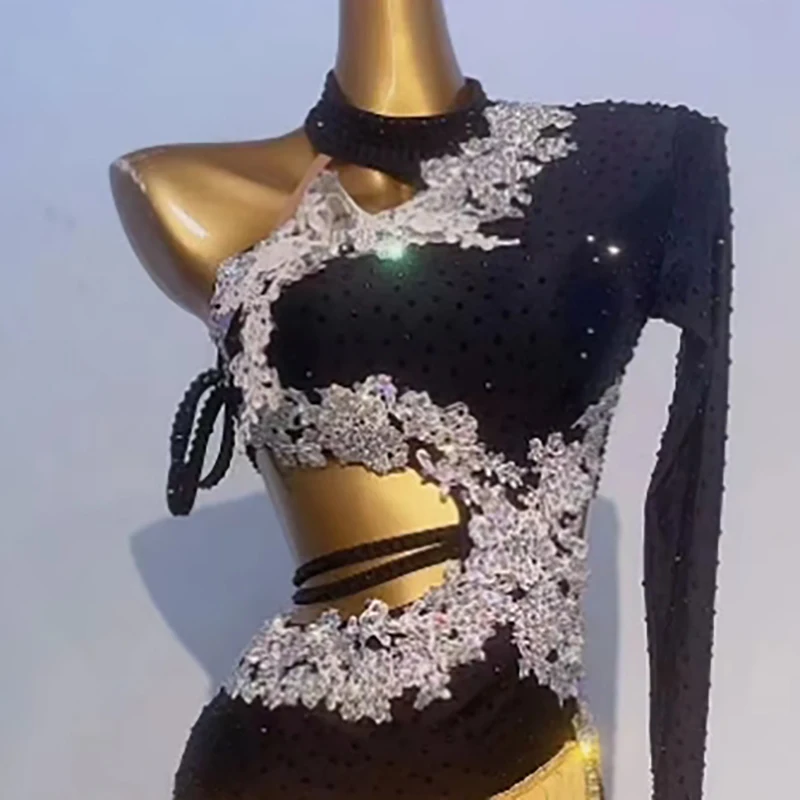 การแข่งขันเต้นรําละตินผู้หญิง High-end ที่กําหนดเอง 2 สี Patchwork Tango เสื้อผ้าสีดําชุดสระว่ายน้ํา