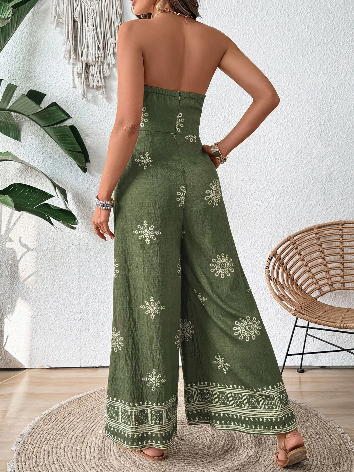 2025 Jumpsuit Women's Fashion Spring Summer Latest Hot Selling New Versatile Strapless Printed Wide Leg Straight Leg Jumpsuit