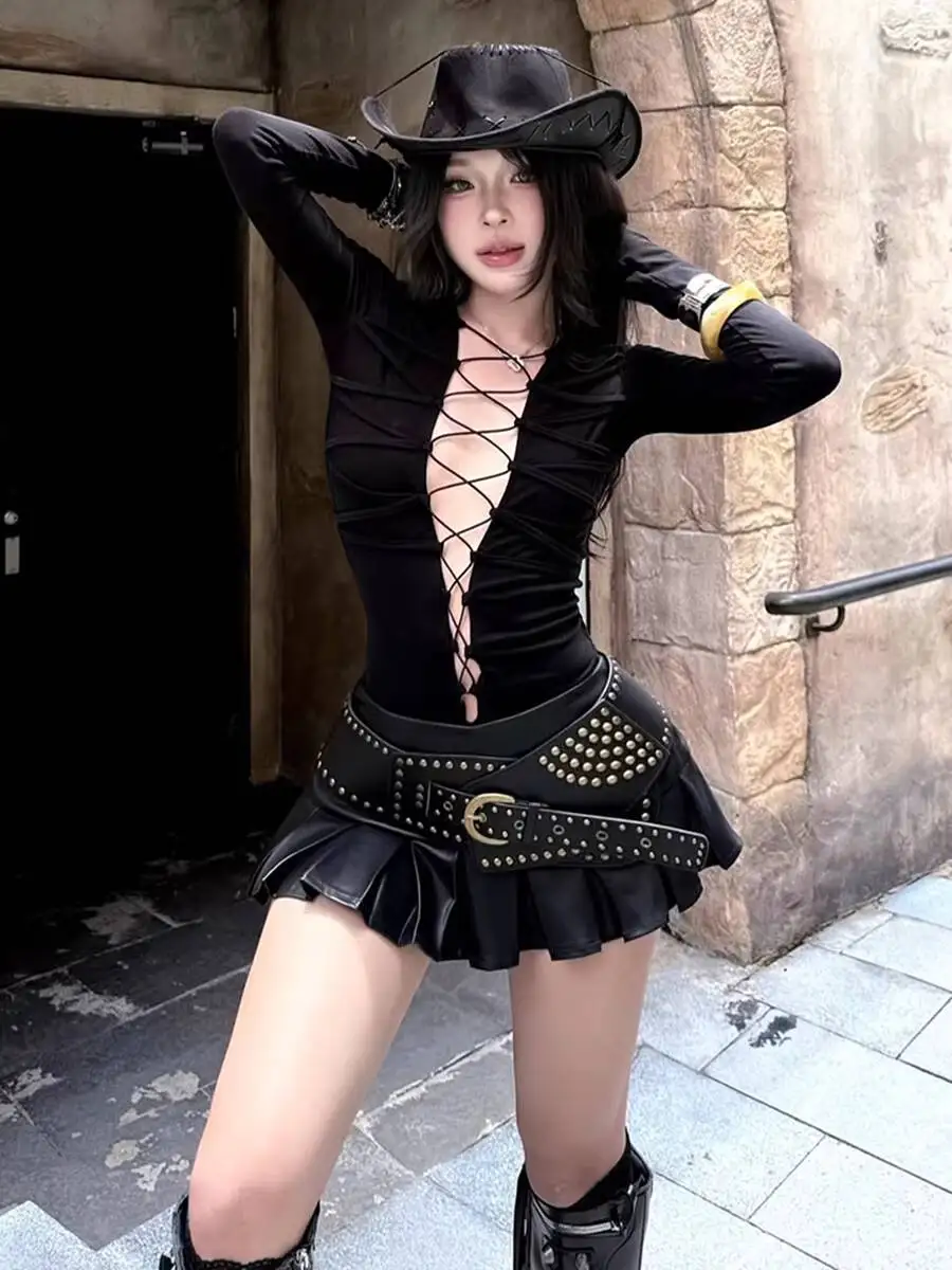 

Sexy Deep V-neck Base Layer Women's Autumn Sexy Black T Shirt Strappy Hollow Out Long Sleeve Slim Fit Tight Basic Layering Top