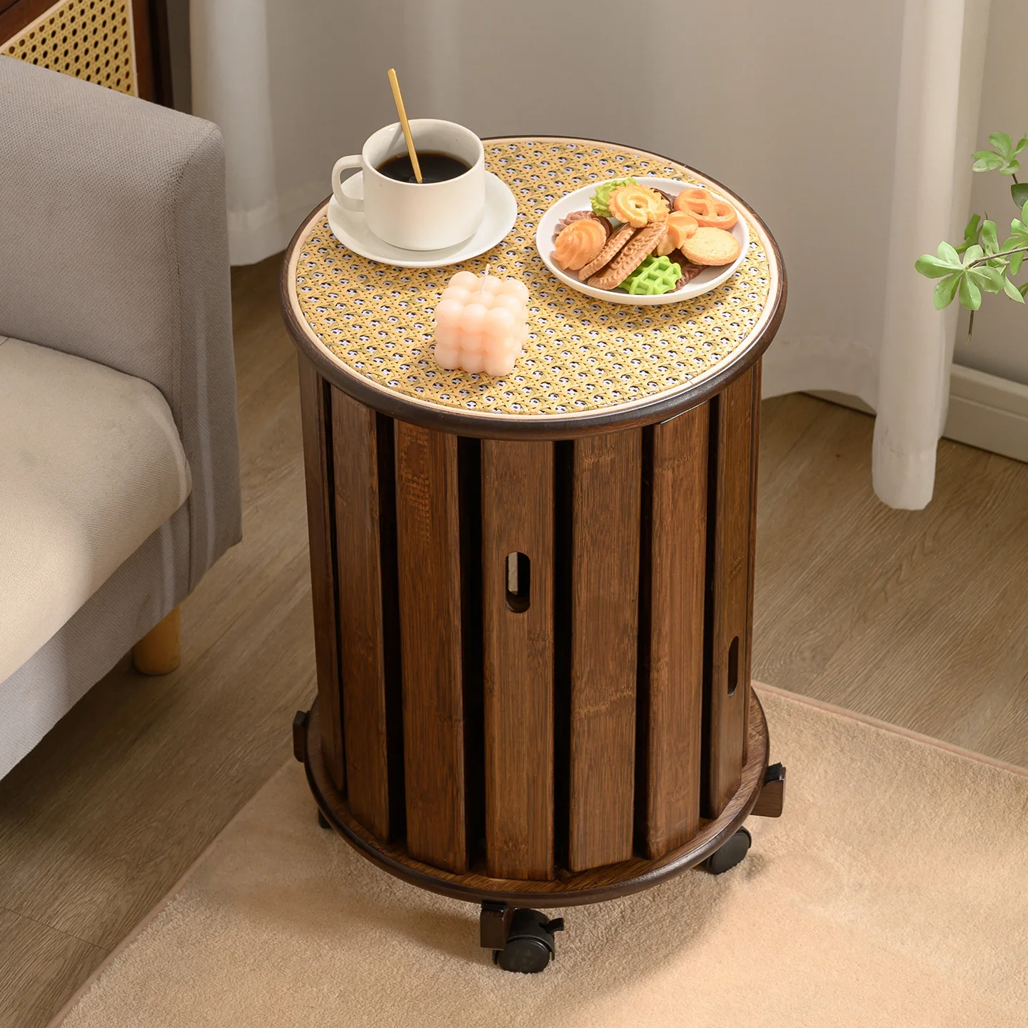 Four-in-one stackable stool, can be stacked for household use with round stools, dining table stools, small family spare rattan