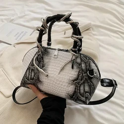 Fashionable Handbags for Women 2024 New Snake Pattern Leather Shell Bag Unique Design High Quality Vintage Shoulder Bag Woman