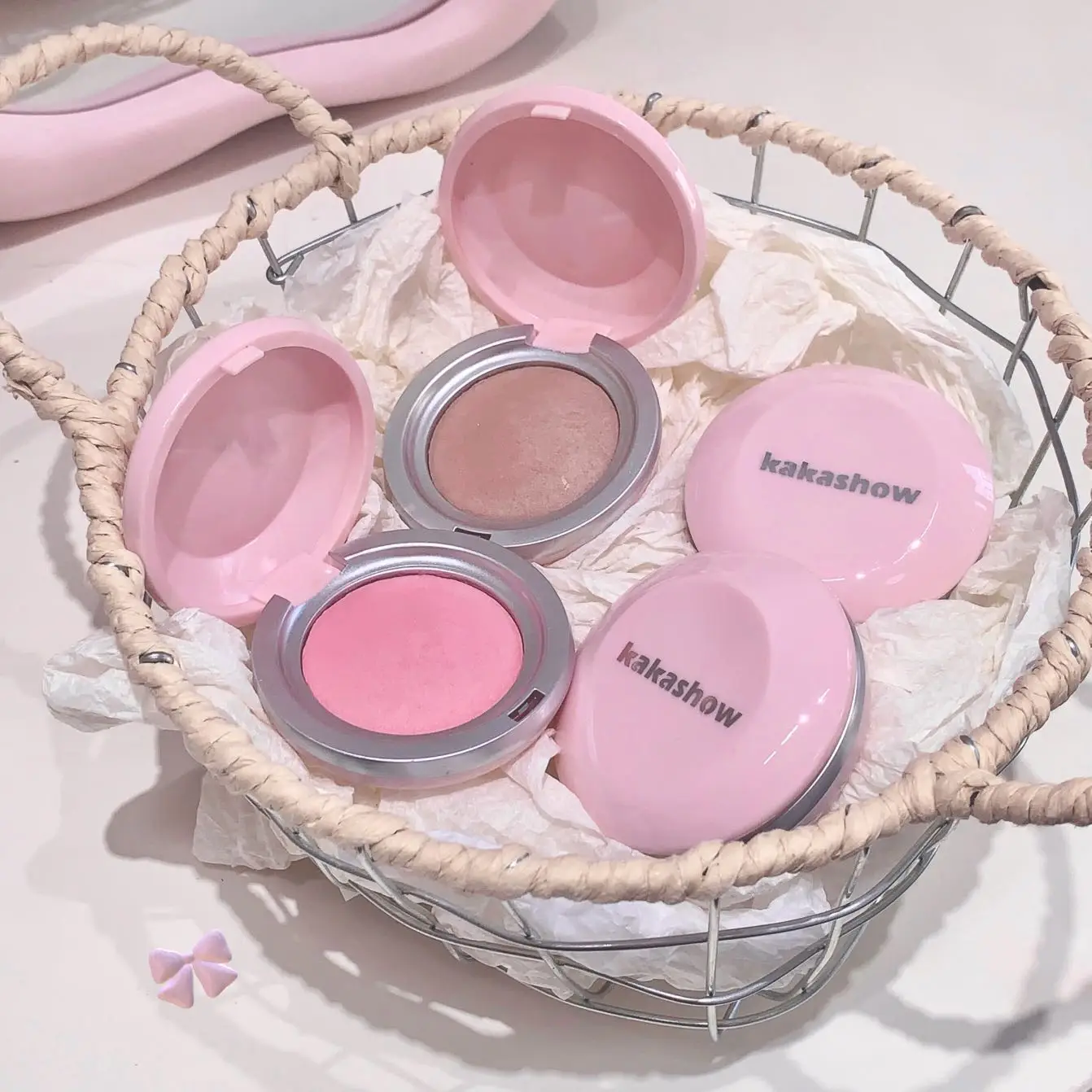 Kakashow Enkele kleur Blush Zijdeachtig Mat Delicaat Poeder Natuurlijke Roze Rouge voor Gezichtsmake-up