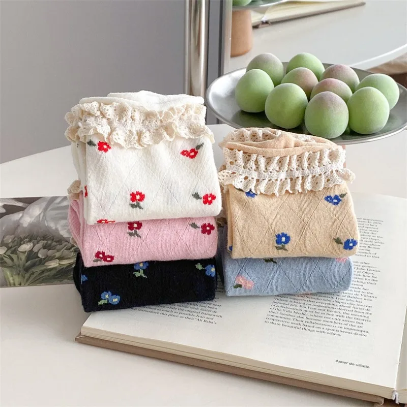 5 أزواج النساء الخريف الشتاء عارضة الجوارب المريحة لطيف الحلو النساء الجوارب المألوف الدانتيل حافة زهرة طباعة الجوارب ﻿