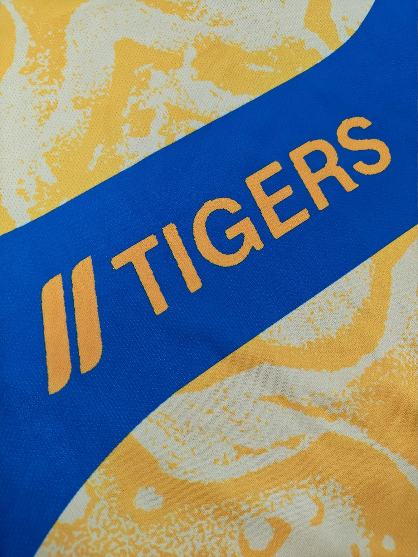 سويت شيرت مريح برقبة دائرية للرجال من لوس أنجلوس تايجرز مع طباعة جرافيك نمر، مثالي للعبة المكسيك #5