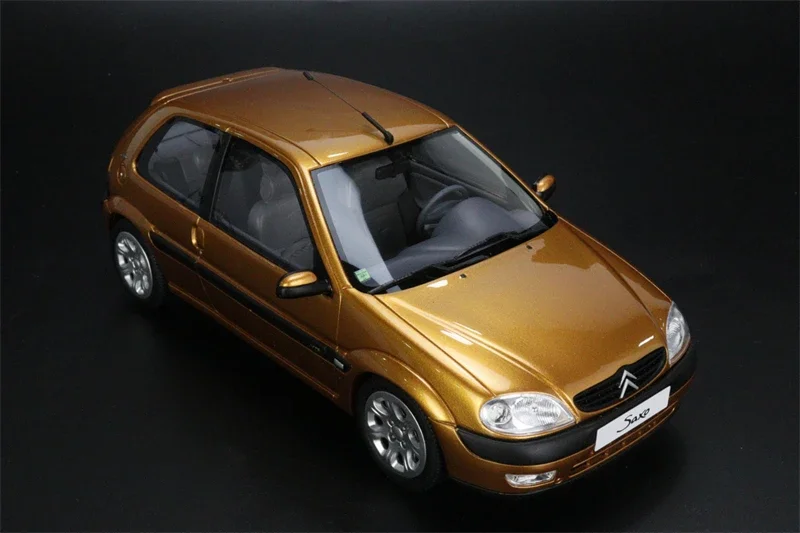 OTTO 1:18 Citroen Saxo VTS Gold Resin Model Car