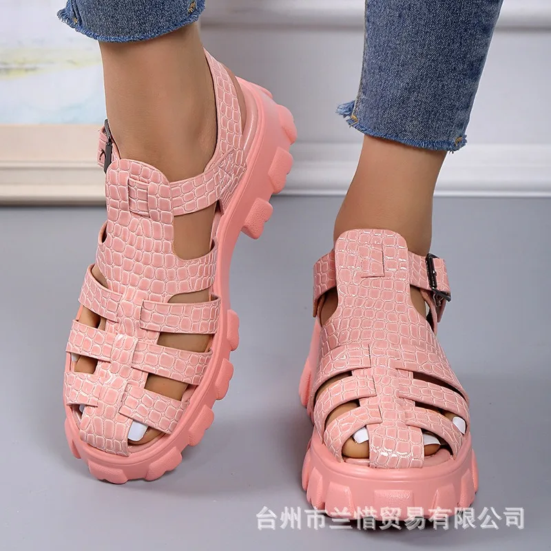 2024 Summer New Baotou Muffin Bottom Sandals Female Selling Large Size Bright Surface Platform Sandals Female