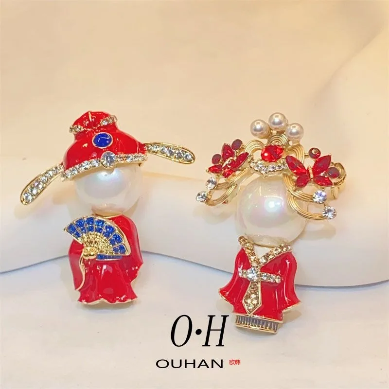 New Chinese Style Wedding Couple Brooch Peking Opera Female Warrior High End Festive Red Premium Feel Matching Accessories Gift