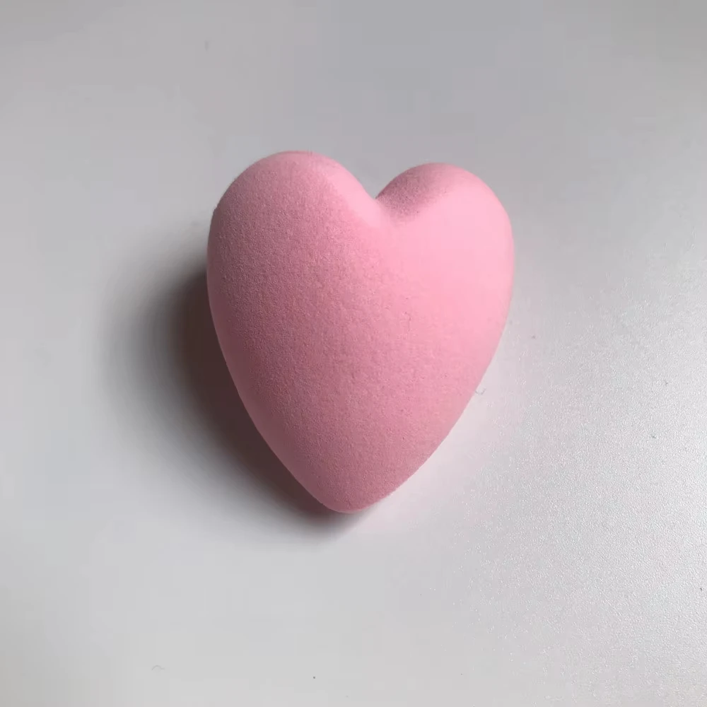 50pcs Custom logo High Quality Latex Free Pink Red Black Heart Shape Cosmetic Beauty Super Soft Makeup Sponge Blender Puff