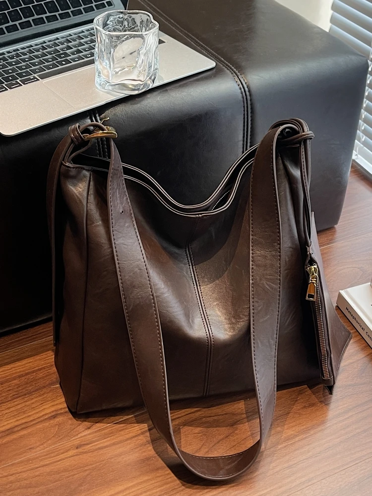 

Модная зимняя женская сумка через плечо большой вместимости, простой дизайн, однотонная сумка из искусственной кожи для повседневного использования