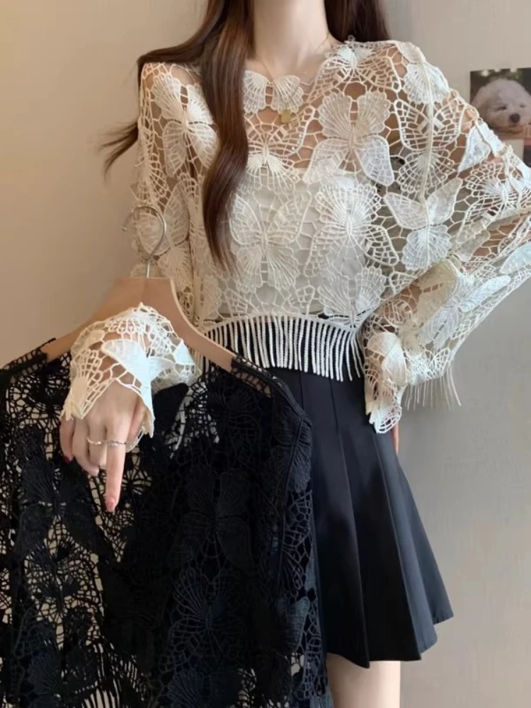 

Fashion Oversized Blouses Lace Design Long Sleeve Crop Tops Tassel Hook Flower Hollow Shirts Loose All Match 2025 Women Clothing
