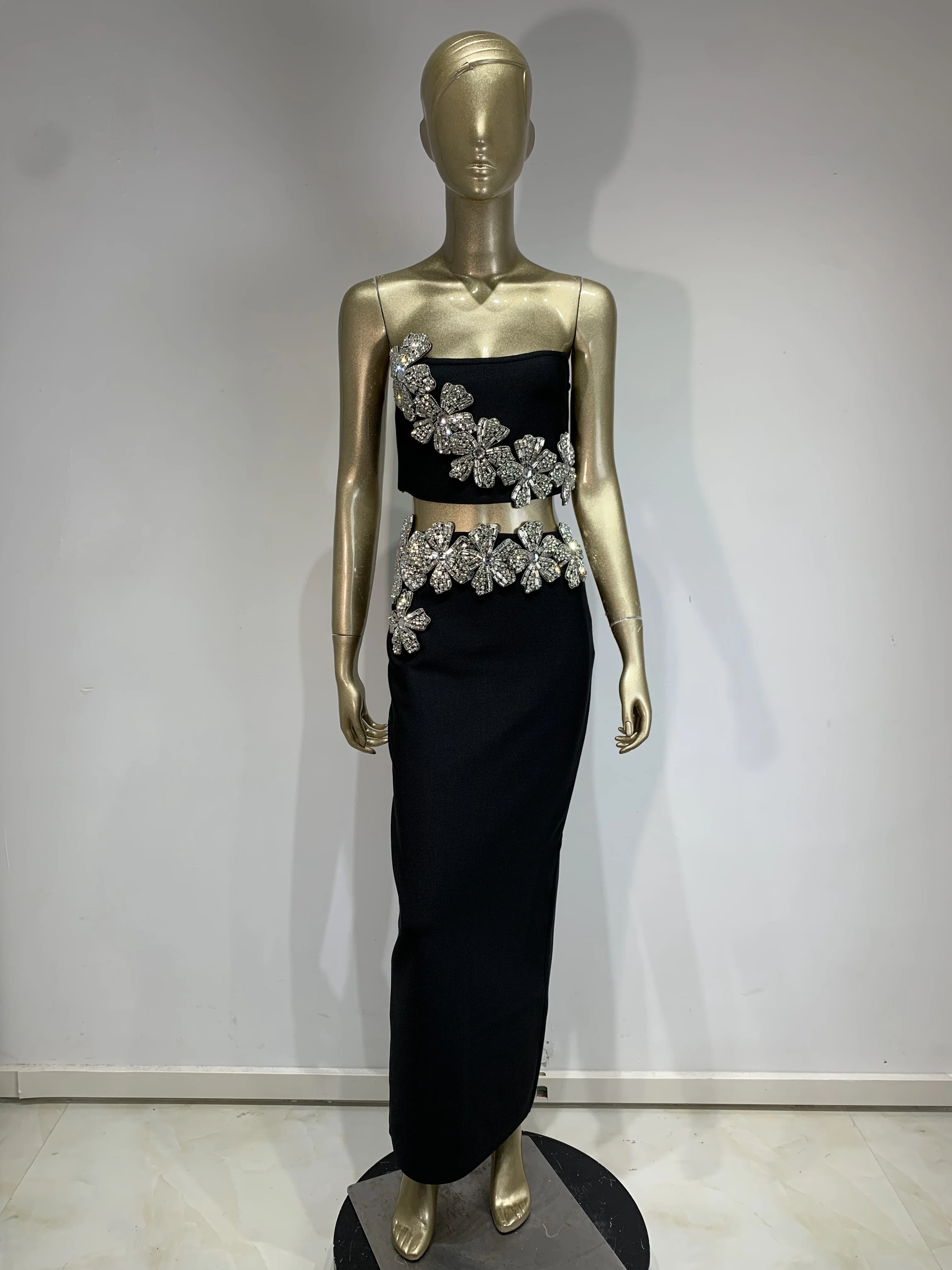 Women Evening Party Outfits Sexy Strapless Crop Top and High Waist Long Skirt Diamonds Embroidery Flowers Two Piece Sets Gala