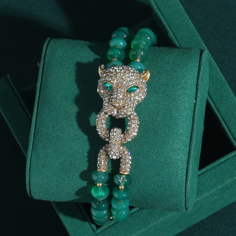 

Vintage Rhinestones Leopard Head Bangles Women Bracelet Luxury Brand Green Eye Gold Color Belt Buckle Retro Jewelry Accessories