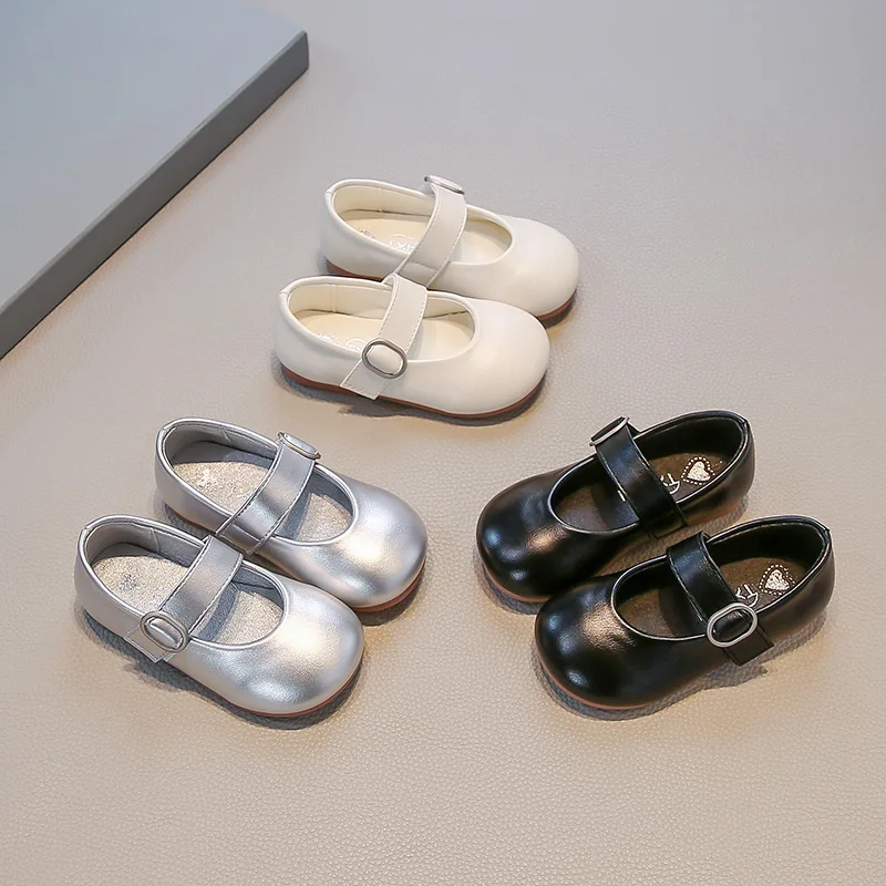 

Детские повседневные туфли 2026 года: модные кожаные туфли в британском стиле, весенняя новинка, корейская версия, с неглубоким вырезом, на мягкой подошве