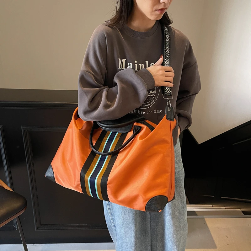 

High-Quality Leather Shoulder Bag With Adjustable Strap For Women From Luxury Brand, Famous Designer Handbag