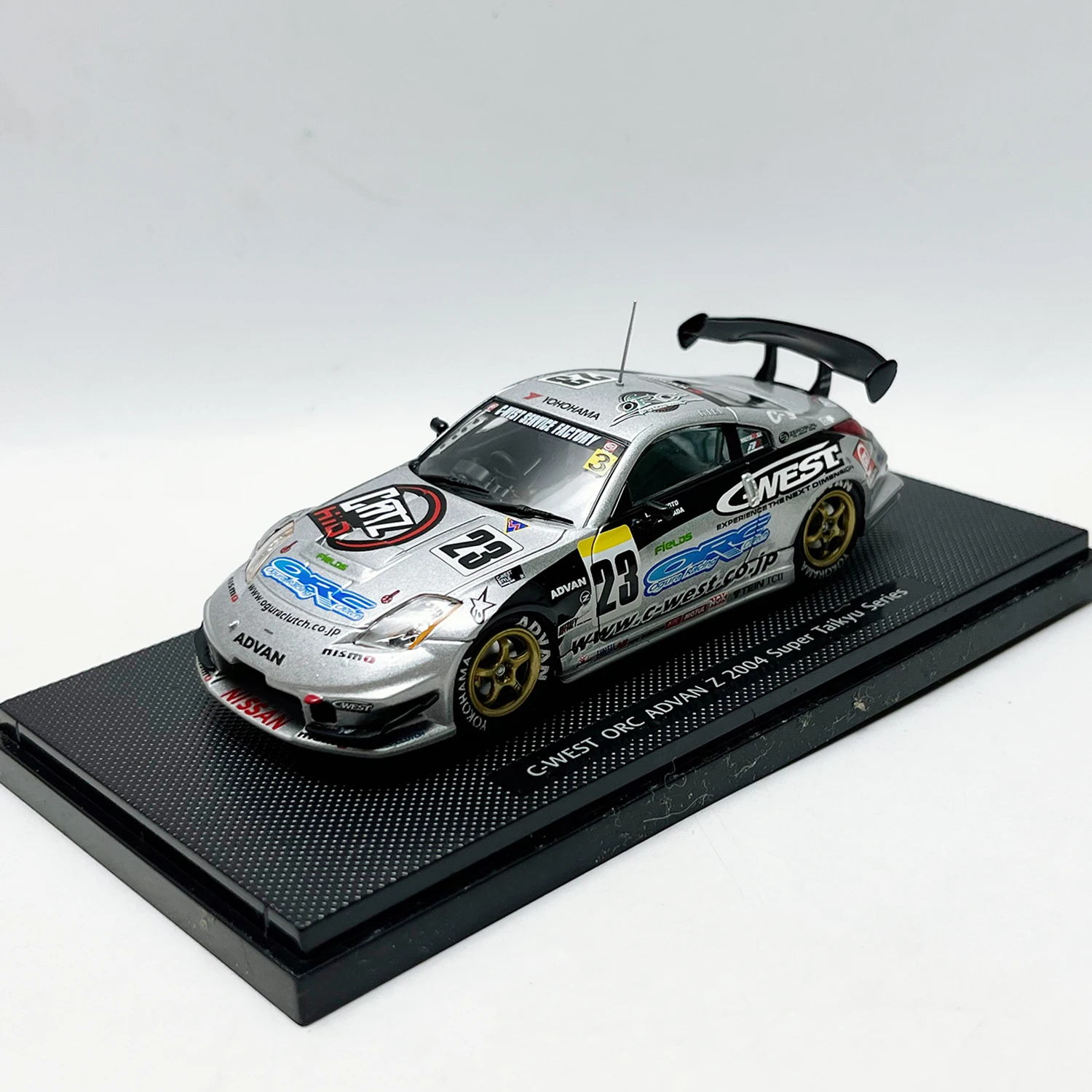 

EBBRO 1:43 Scale Diecast Alloy 2004 Nissan Z GT #23 Toys Racing Cars Model Classics Nostalgia Adult Gift Souvenir Static Display