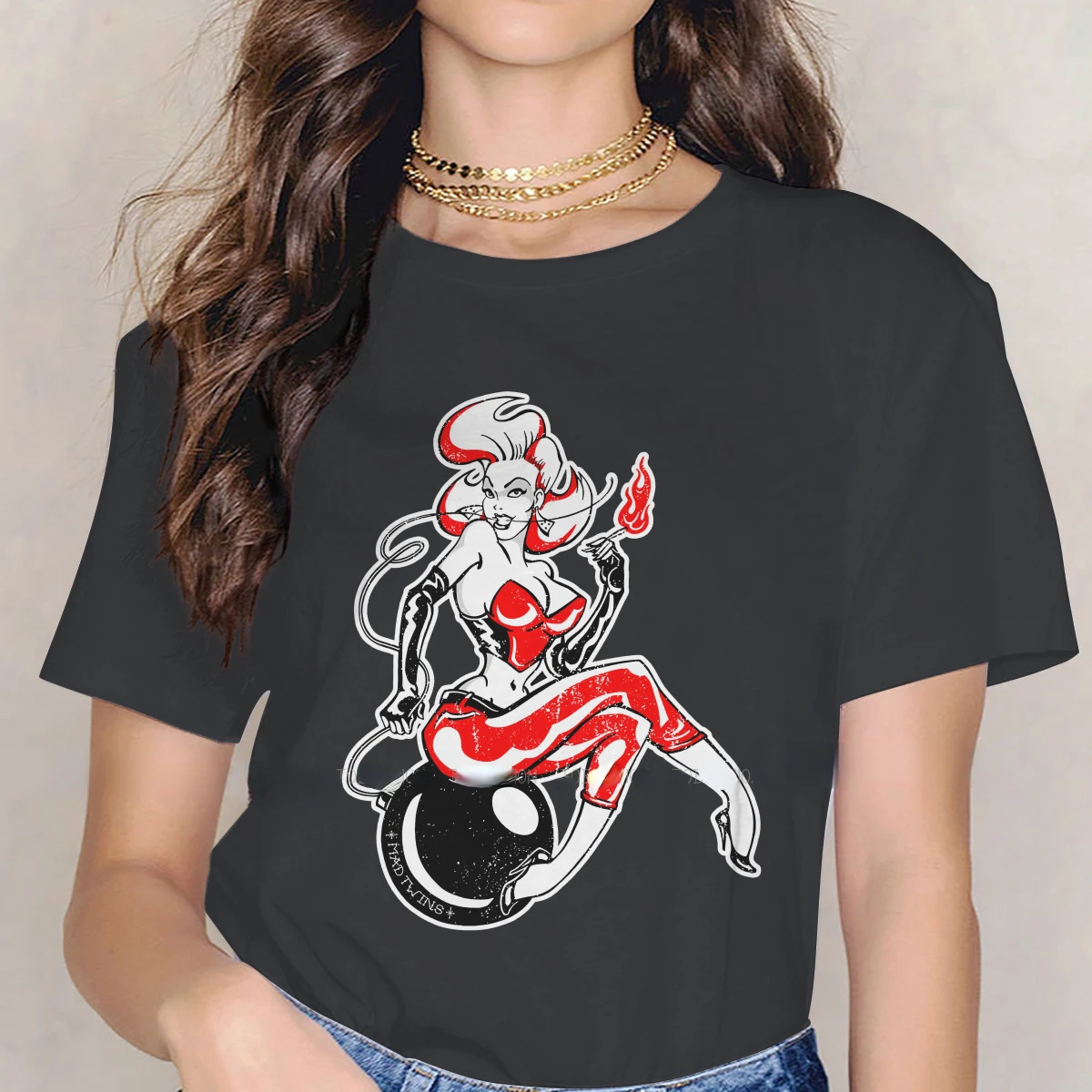 

Kawaii футболки женская футболка Pin Up Girl Model Pop Art футболка для девочек Bomb Rockabilly Mad Twins женские топы Harajuku повседневные с круглым вырезом