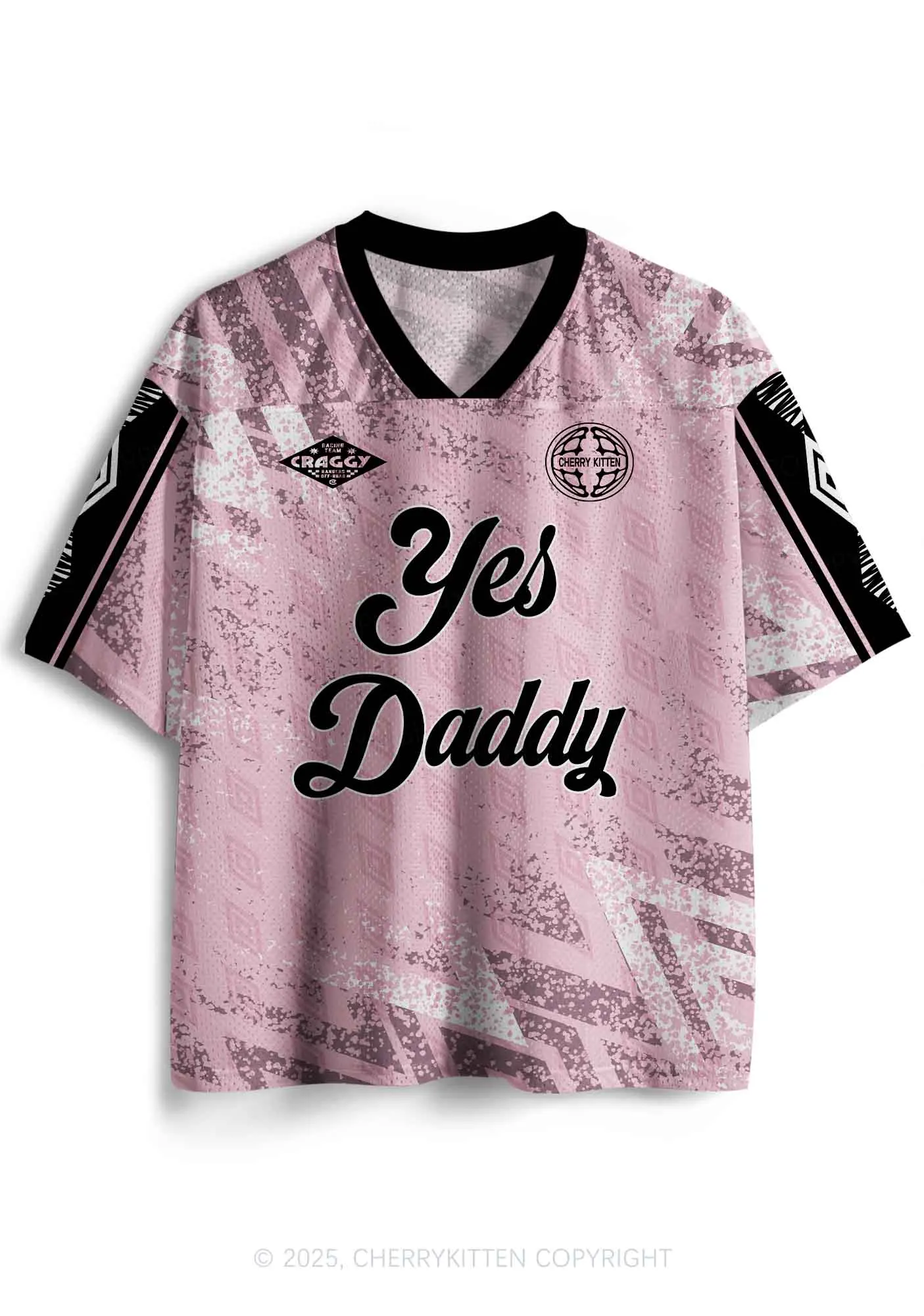 camiseta-esportiva-cherrykitten-personalizada-cor-rosa-satinada-para-meninas-estilo-y2k-cherrykitten