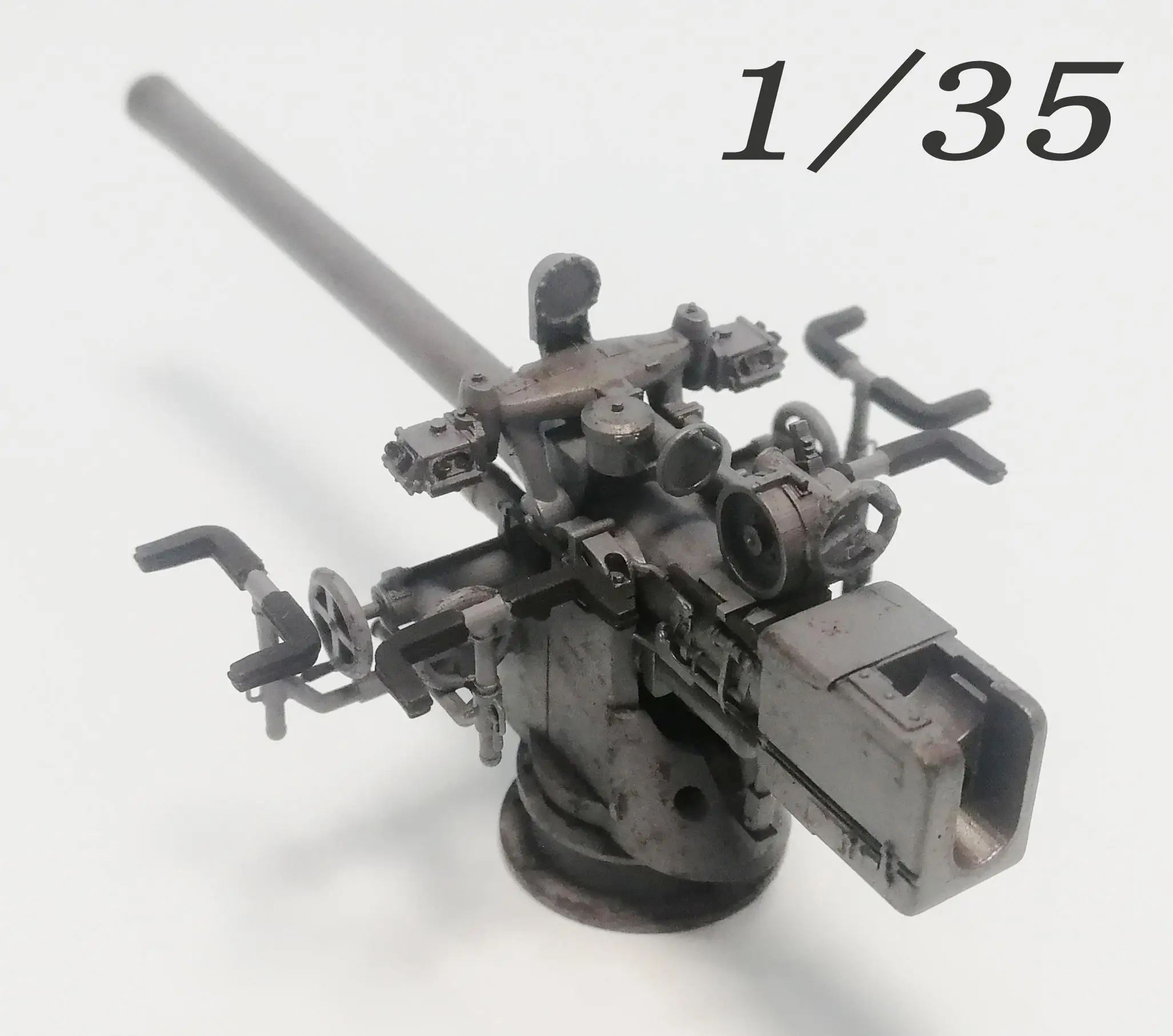 

YZM Model YZ-010 1/35 German UBoat 88mm SK C/35 deck gun