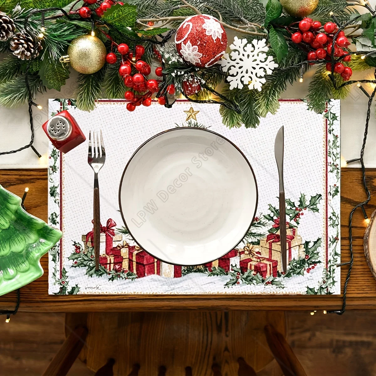 

Christmas Waterproof Placemats Christmas Tree Pattern Stain-Resistant Family Gathering Holiday Decor