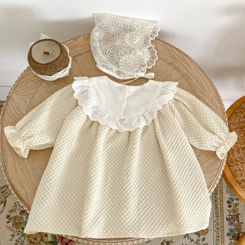 Autumn new baby clothing, 0-5-year-old female baby, simple and cute rust flower long sleeved lace round neck skirt