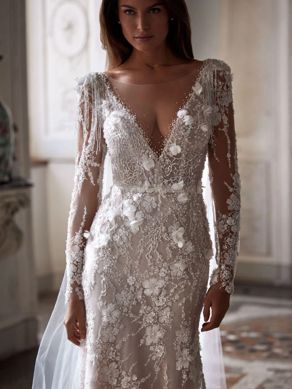 Sexy sheer neck sereia vestido de casamento apliques florais romântico vestido de noiva com capa longa frisado borla glam personalizado wear