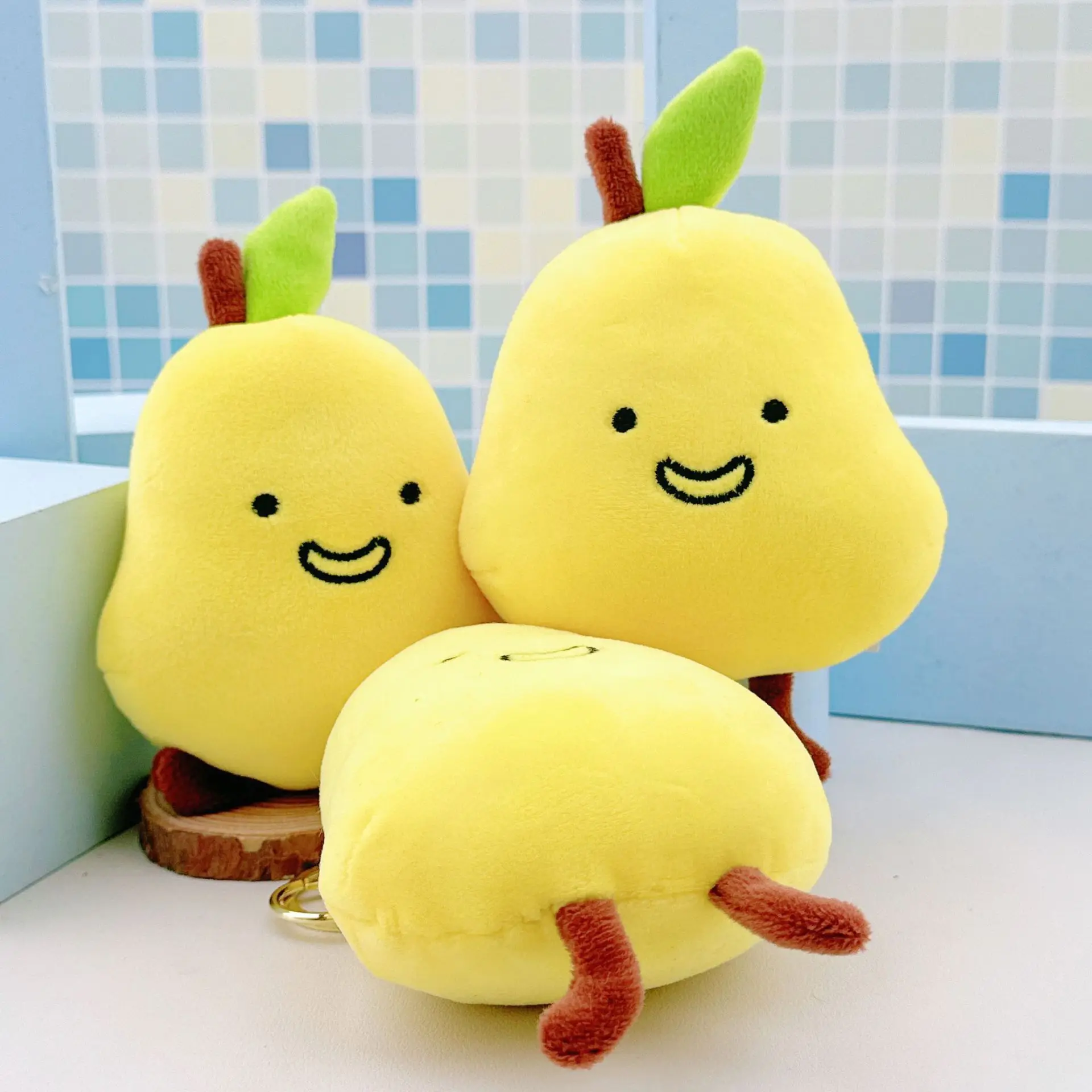 Porte-clés poire libéré à pression, pendentif, mignon sac en peluche, breloque poupée, jouets grue à griffes, vente en gros, 40 pièces