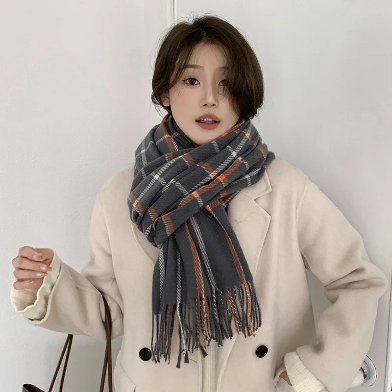 2025 New Vintage Green Plaid Tassel Scarf Women Imitation Cashmere Thickened Warmth Autumn Winter Shawl Wrap Scarves Wh78