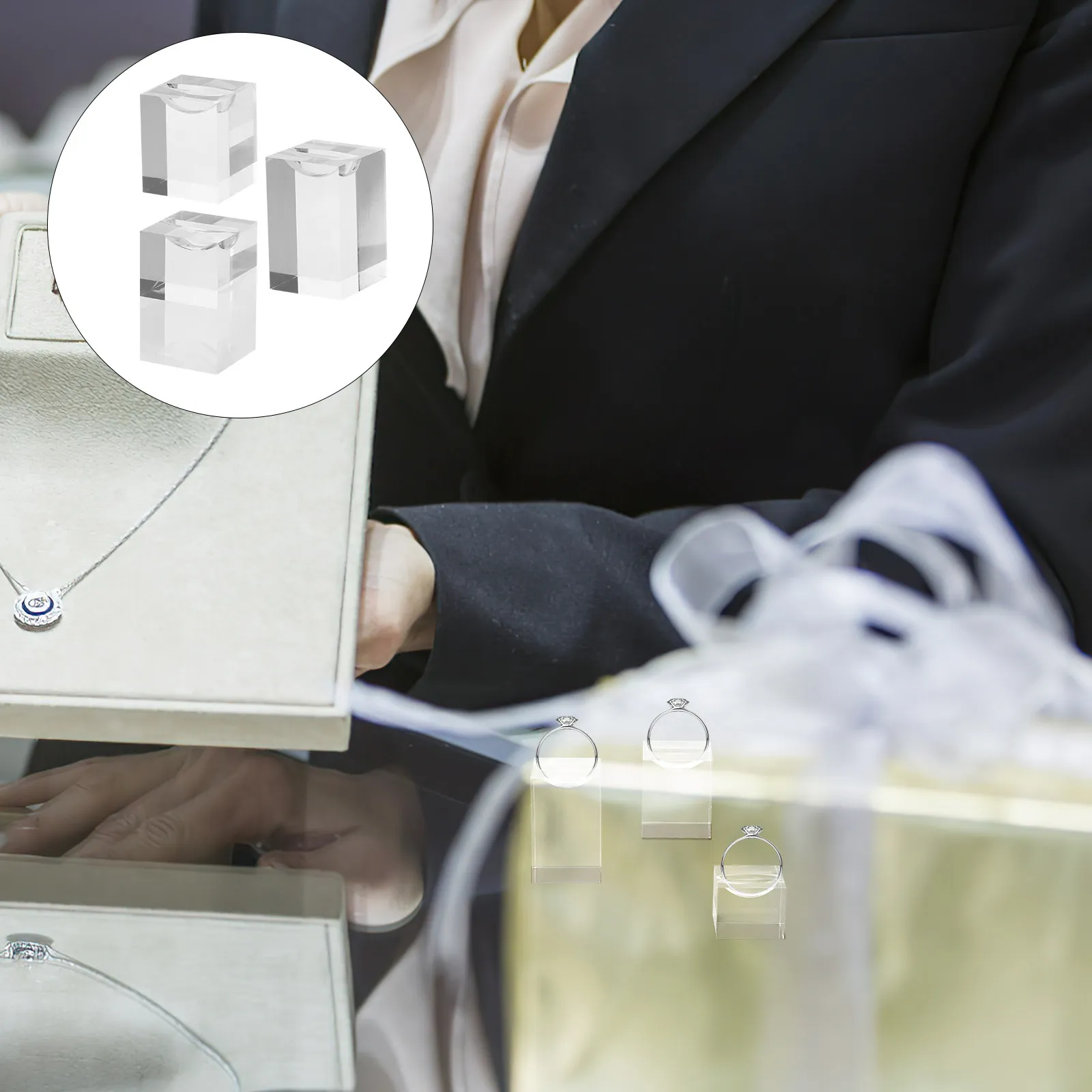 

3Pcs Acrylic Ring Display Stand Clear Jewelry Holder Ring Organizer Display Stand for Desktop Showcase Store Jewelry Holder